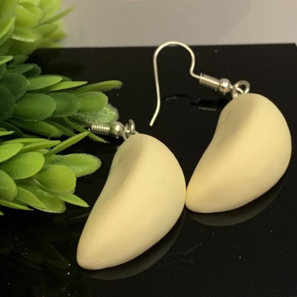 Garlic Earring, Chef Earring, Cooking Earring, Funny Food Earring, Food Jewelry - Picture 1 of 5